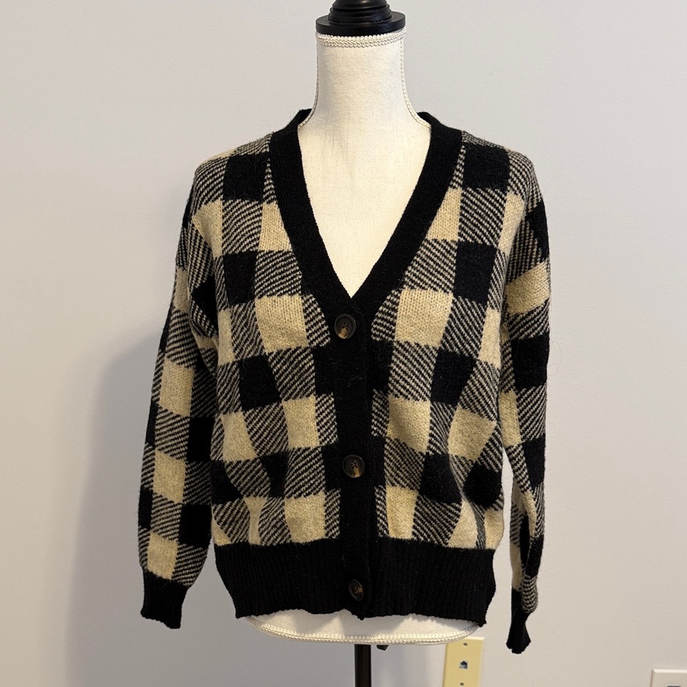 LAST CALL Checkered cardigan SZ S